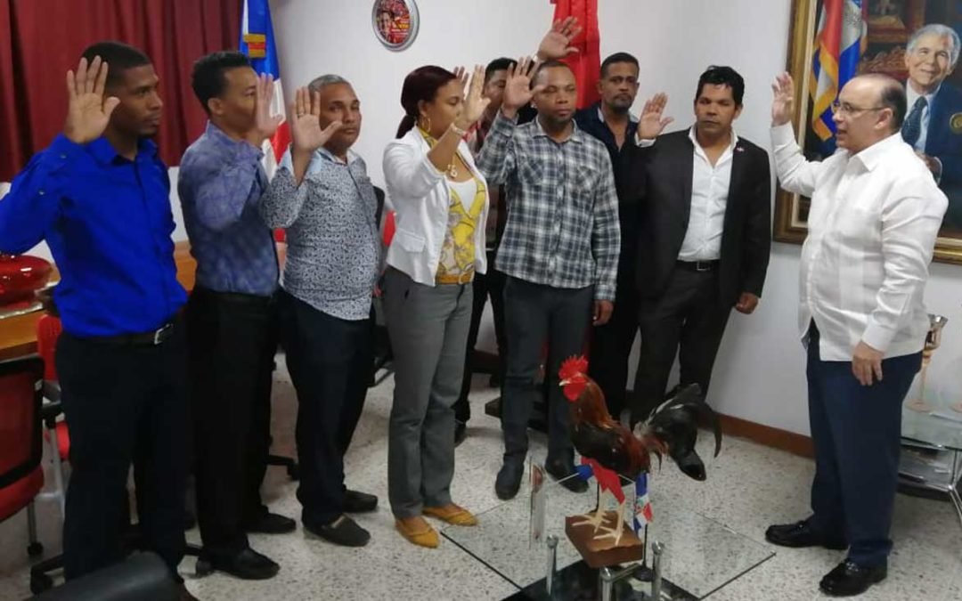 Quique Antún juramenta a regidor y numerosos dirigentes PRD en Consuelo, SPM