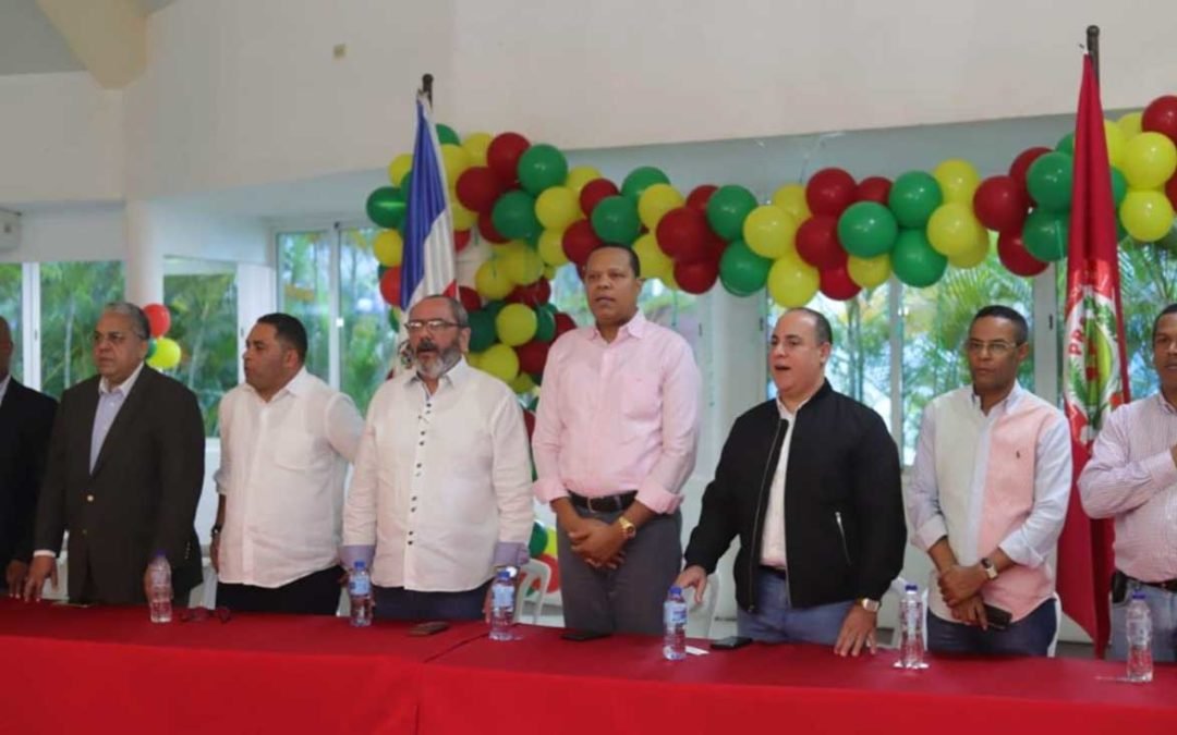 PRSC juramenta a cientos de nuevos reformistas en un masivo acto encabezado por Quique Antún