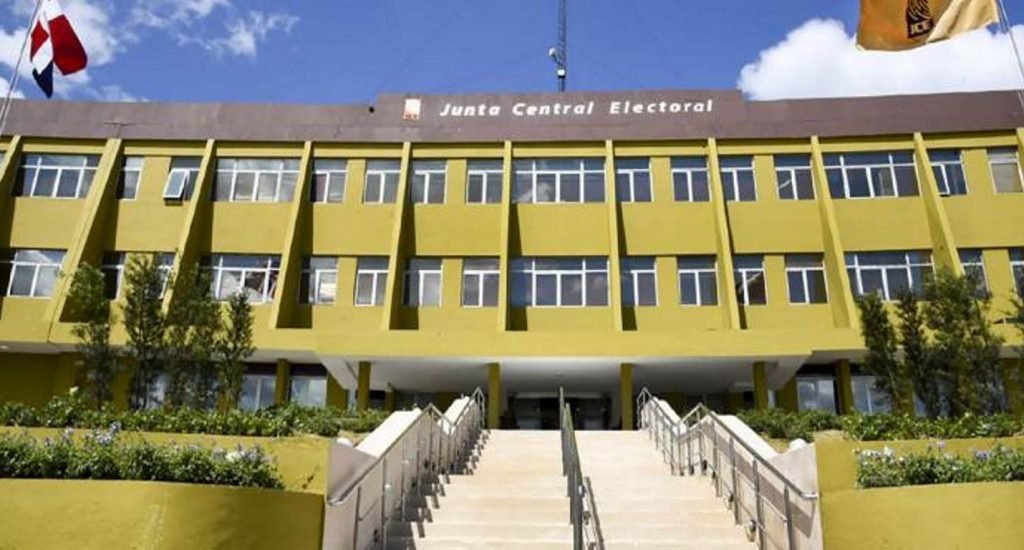 PRSC y FP rechazan JCE asuma Gobierno si no hay comicios