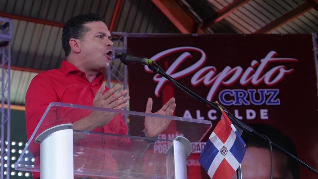 En acto de proclamación de Papito Cruz: Candidato alcalde del PRSC en Santiago promete realizar una administración transparente y eficiente
