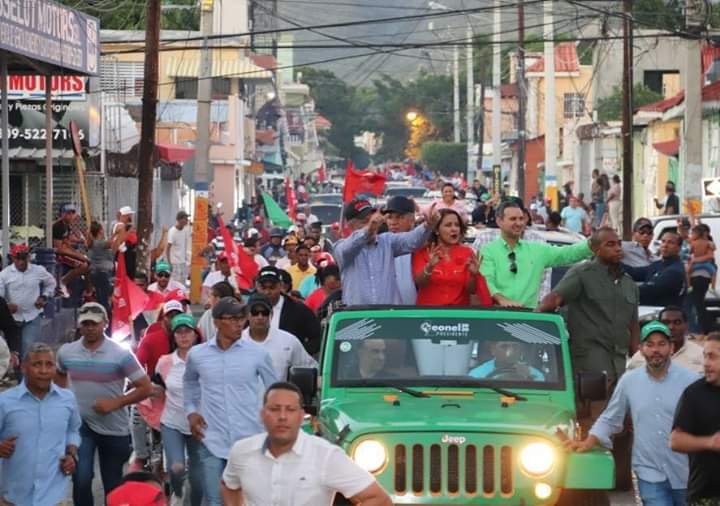 Leonel resalta gran apoyo durante recorrido por el sur  en apoyo a candidatos municipales