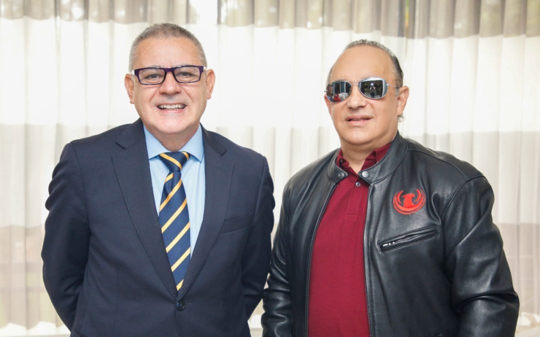 Quique se reúne con enviado de ODCA que observará elecciones y expresa preocupación por uso recursos del Estado