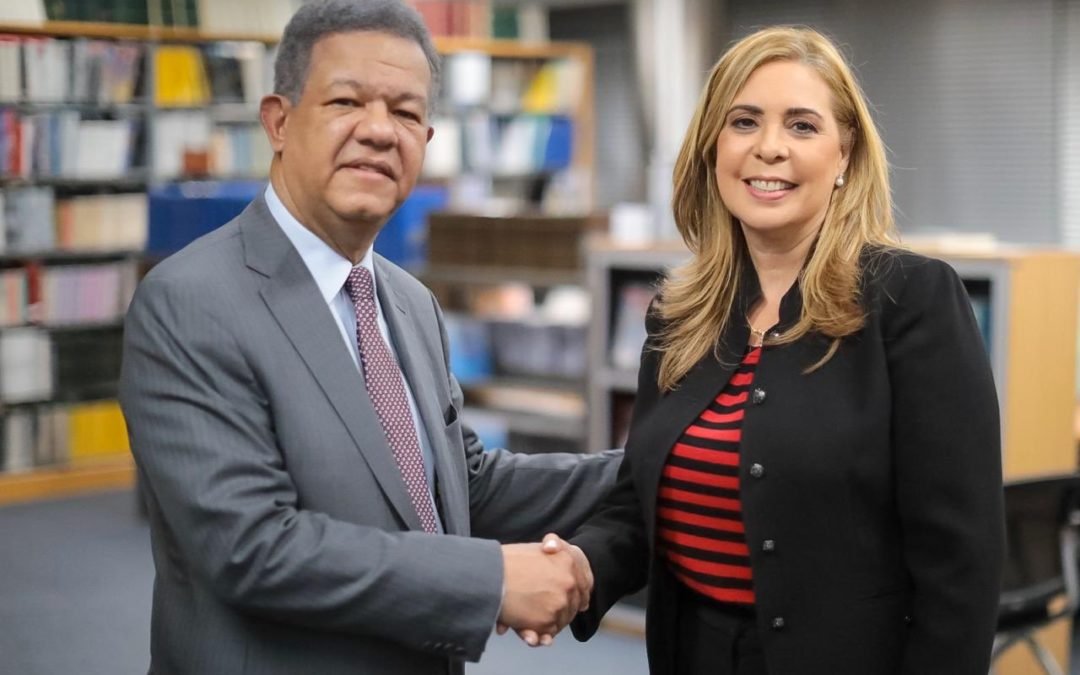 Leonel Fernández escoge a Sergia Elena de Séliman compañera de boleta