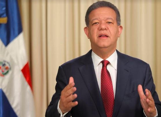 Leonel dice no se ha sido lo suficientemente eficaz en la aplicación de pruebas para frenar COVID-19