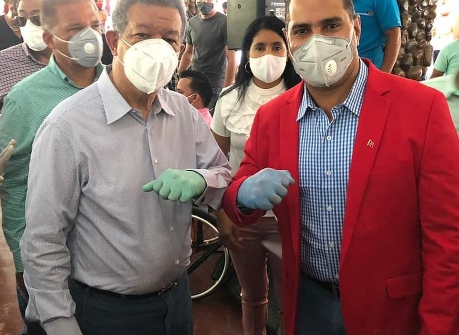 Leonel promete construir acueducto en Ocoa y otras obras  a solicitud del candidato a diputado Dionisio Santana