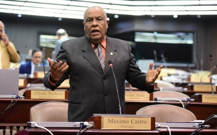 Castro Silverio afirma Congreso Nacional debe fortalecer sus roles de legislación y fiscalización