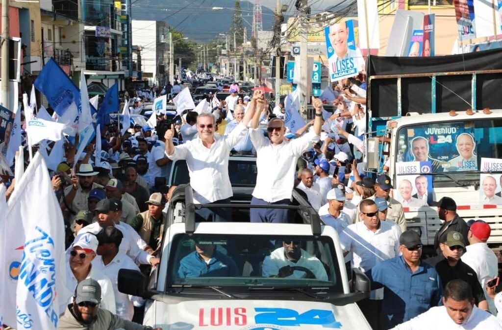 Contundente marcha del PRM en Santiago anticipa triunfo de Abinader, Ulises y Daniel Rivera