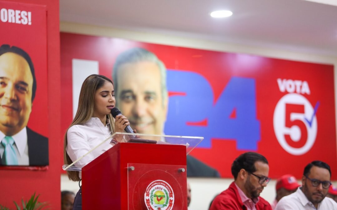 PRSC presenta a Silvia González como candidata a diputada del DN