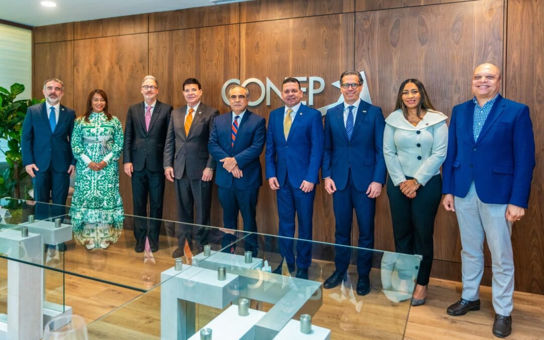 Director General sostiene diálogo con representantes del CONEP y AIRD sobre el sector industrial